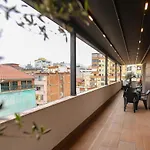 Miku Apartment-luxurious 2bd Private Parking Tirana