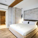Apartament Miku Apartment-luxurious 2bd Private Parking