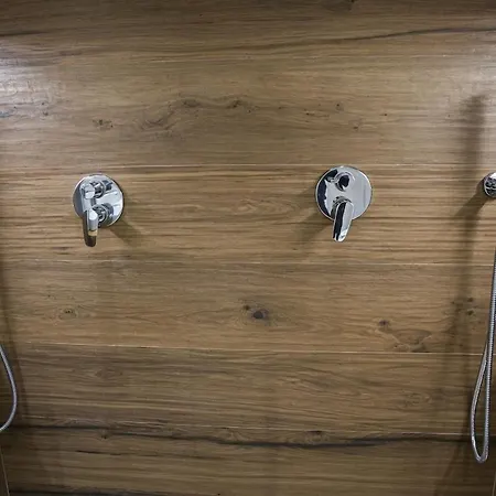 Miku Apartment-luxurious 2bd Private Parking