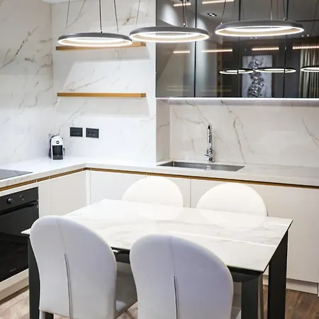 Apartment Miku Apartment-luxurious 2bd Private Parking Tirana
