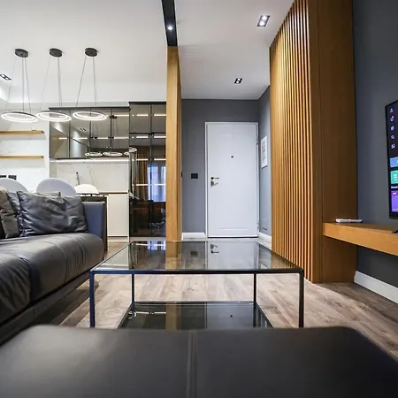 Apartment Miku Apartment-luxurious 2bd Private Parking Tirana