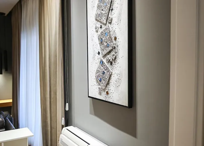 아파트 Miku Apartment-luxurious 2bd Private Parking 티라나