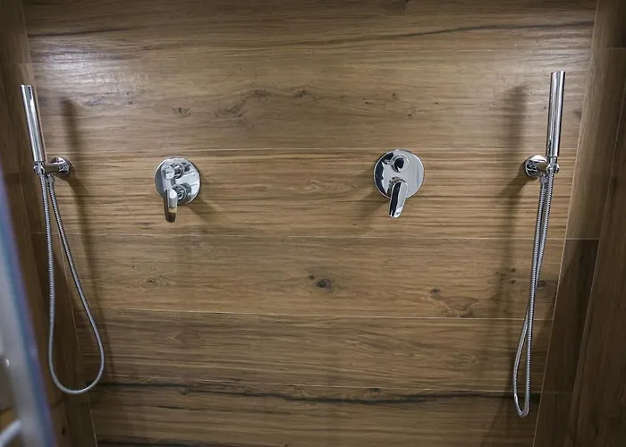 Miku Apartment-luxurious 2bd Private Parking