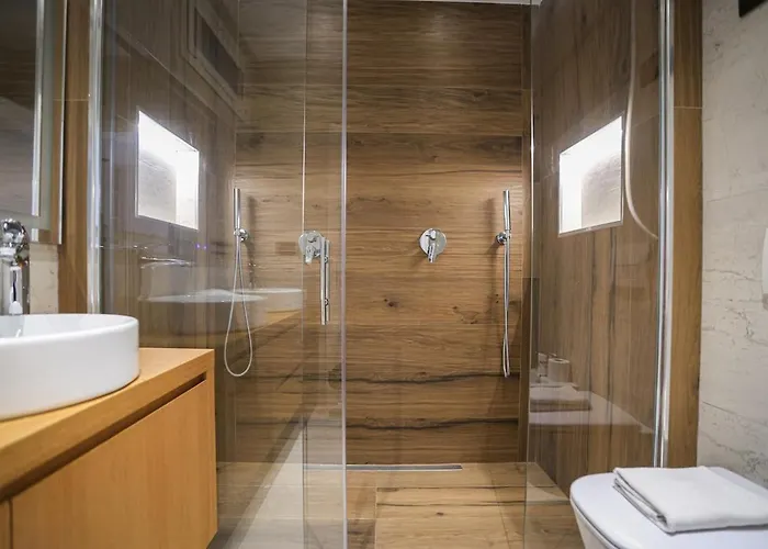 Miku Apartment-luxurious 2bd Private Parking *