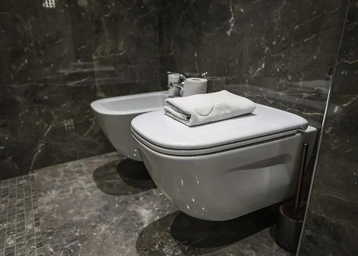 Miku Apartment-luxurious 2bd Private Parking