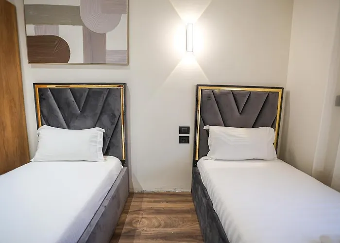 Miku Apartment-luxurious 2bd Private Parking * 티라나