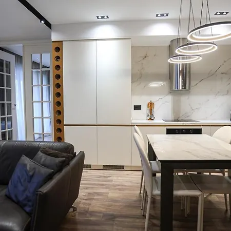 Miku Apartment-luxurious 2bd Private Parking Lägenhet *