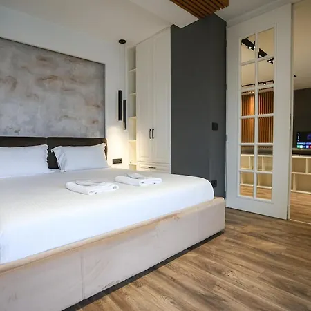 Miku Apartment-luxurious 2bd Private Parking *