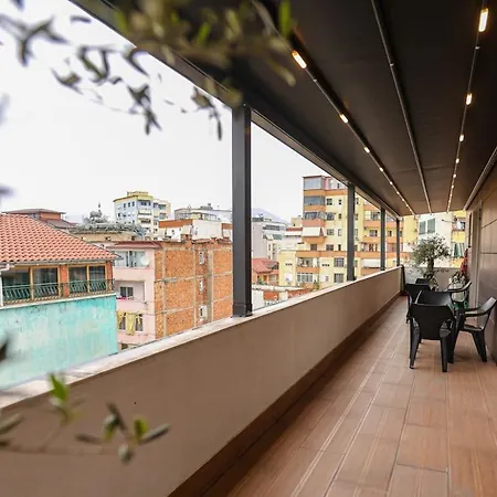 Miku Apartment-luxurious 2bd Private Parking Tirana