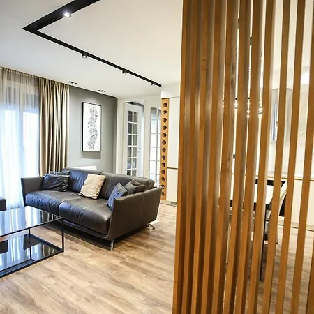 Miku Apartment-luxurious 2bd Private Parking Apartment