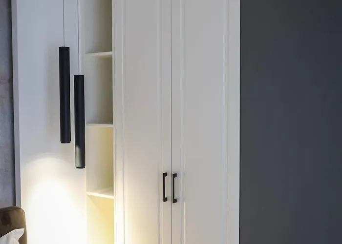 Miku Apartment-luxurious 2bd Private Parking Tirana