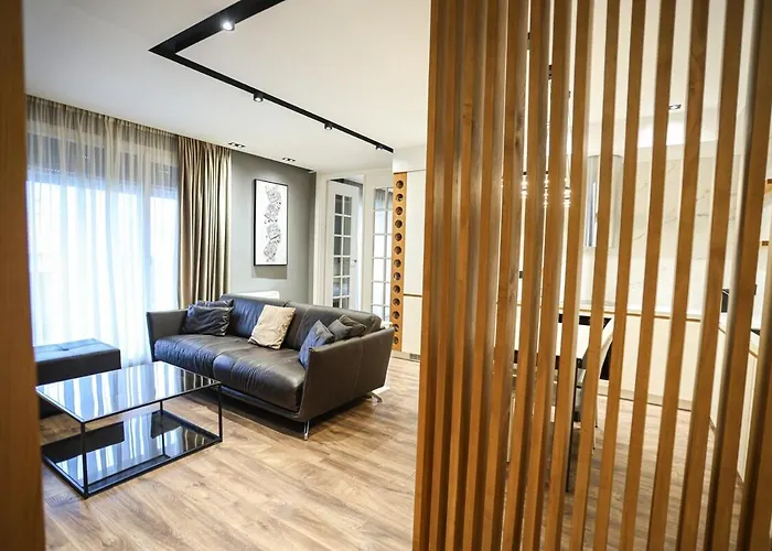 Miku Apartment-luxurious 2bd Private Parking Apartment